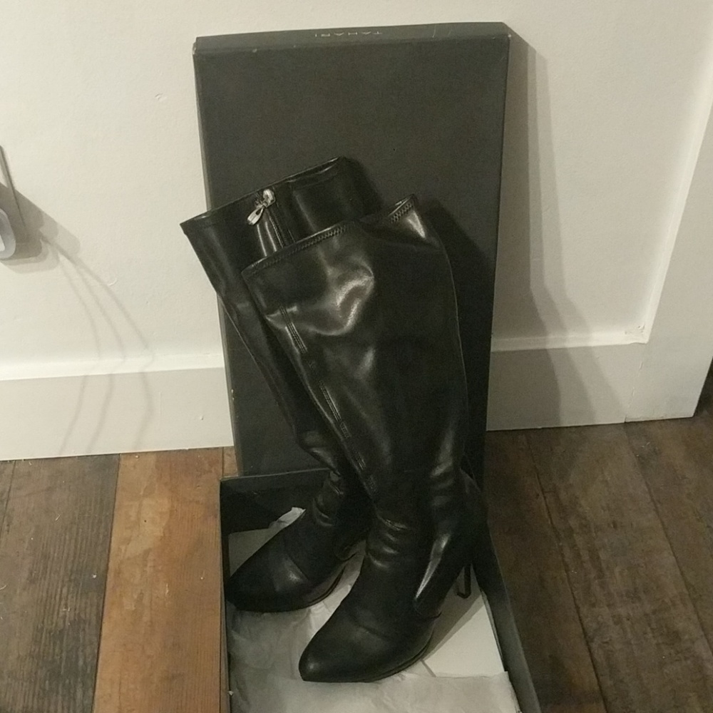 Tahari black boots 9M